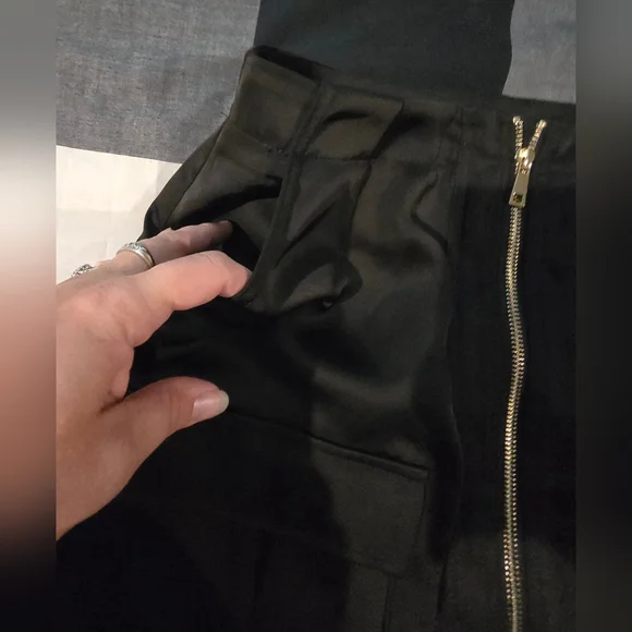 Melrose With Love Silky Skirt - Picture 4 of 8